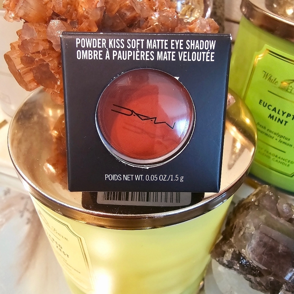 MAC Powder Kiss Soft Matte Eye Shadow Color Devoted To Chili.